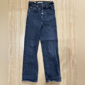Levi’s Charcoal Grey Ribcage Straight Jeans - W24